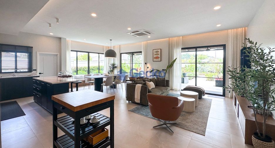 For sale 3 bedrooms house in East Pattaya, Pattaya