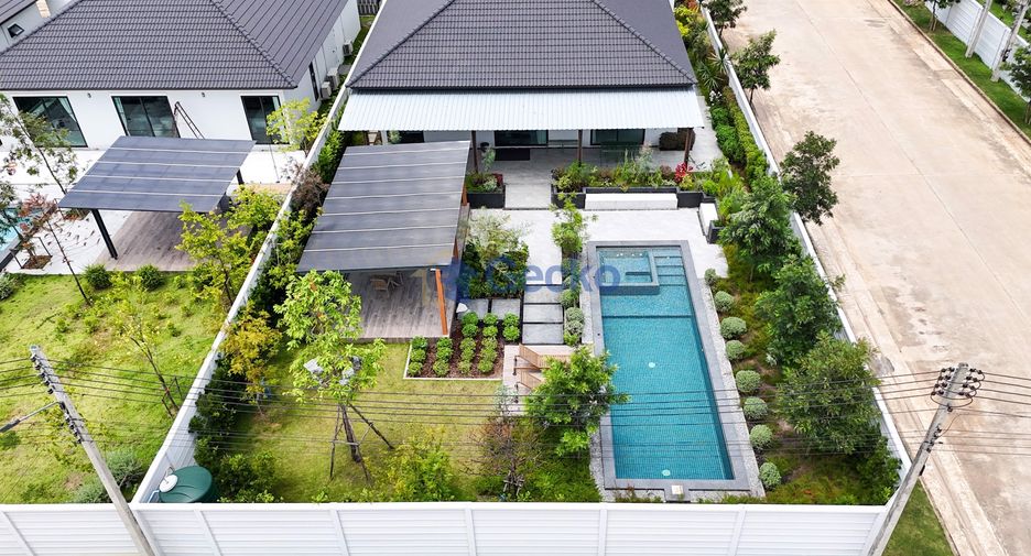 For sale 3 bedrooms house in East Pattaya, Pattaya