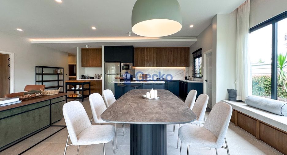 For sale 3 bedrooms house in East Pattaya, Pattaya