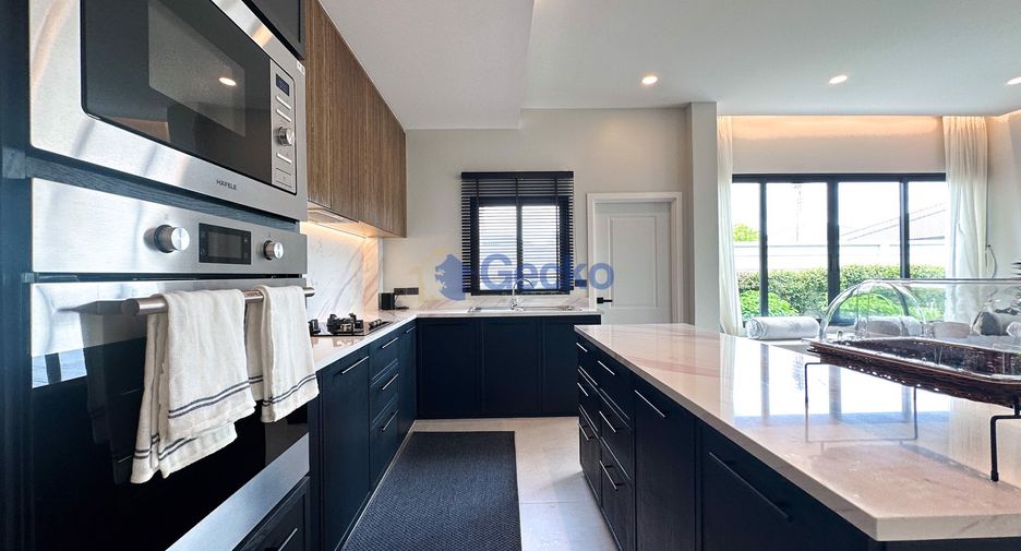 For sale 3 bedrooms house in East Pattaya, Pattaya