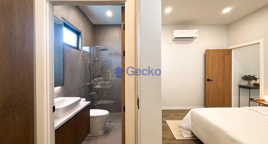 For sale 3 bedrooms house in East Pattaya, Pattaya
