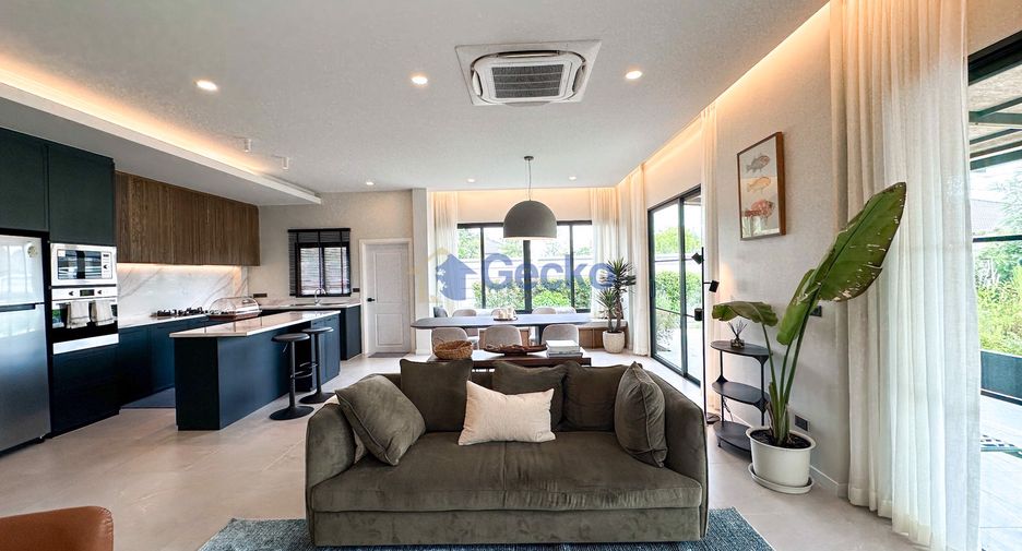 For sale 3 bedrooms house in East Pattaya, Pattaya