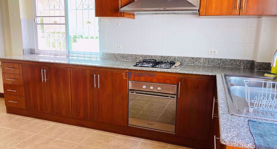 Casa en venta de 3 habitaciones en Bang Lamung, Chonburi