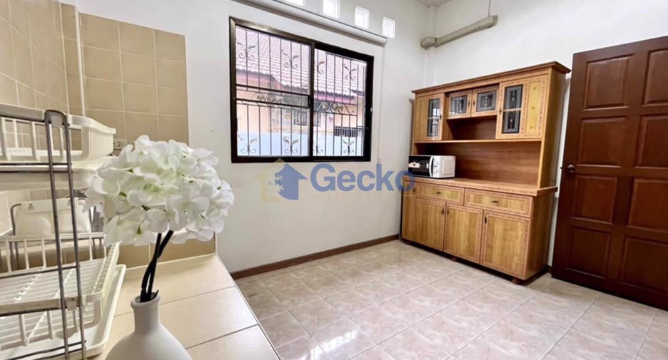 Casa en alquiler de 3 habitaciones en Jomtien, Pattaya