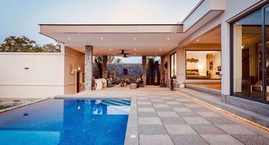 For sale 3 bedrooms house in East Pattaya, Pattaya
