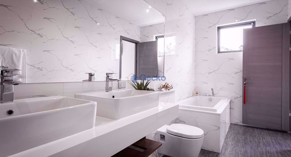 For sale 3 bedrooms house in East Pattaya, Pattaya