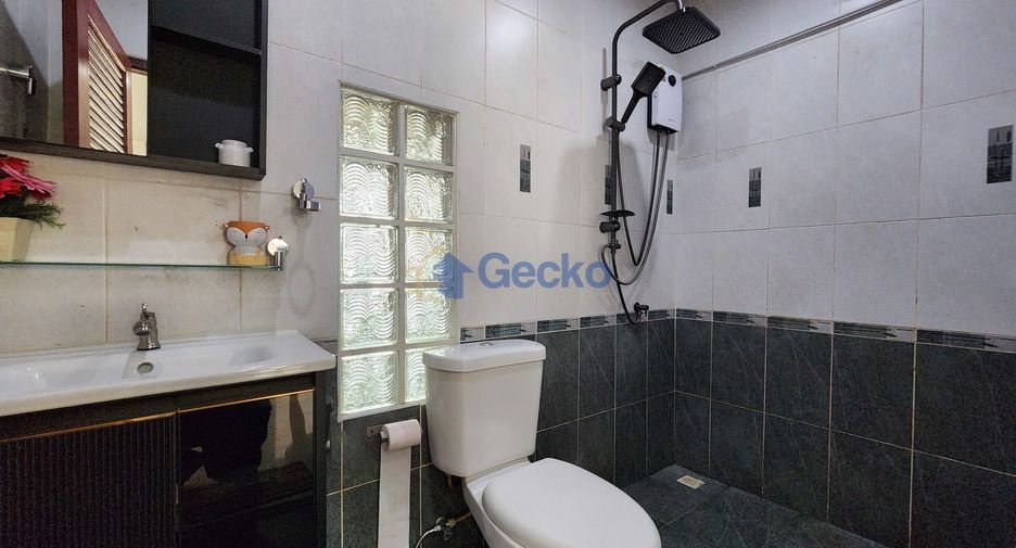 For rent and for sale 3 bedrooms house in East Pattaya, Pattaya