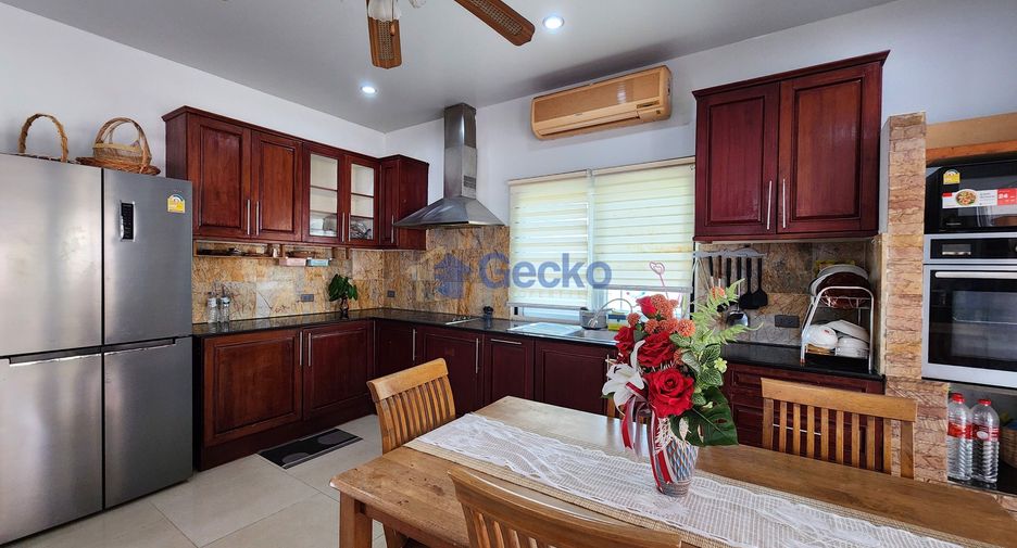 For rent and for sale 3 bedrooms house in East Pattaya, Pattaya