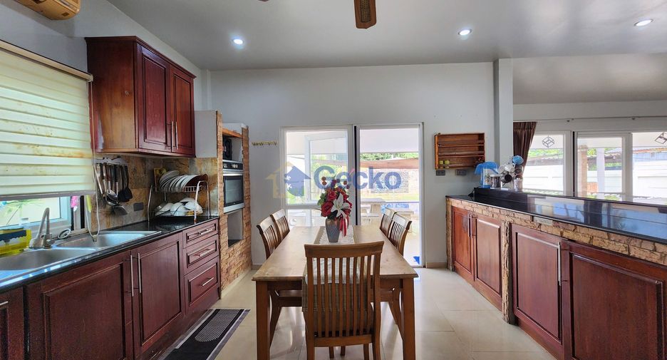 For rent and for sale 3 bedrooms house in East Pattaya, Pattaya