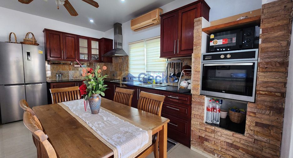 For rent and for sale 3 bedrooms house in East Pattaya, Pattaya