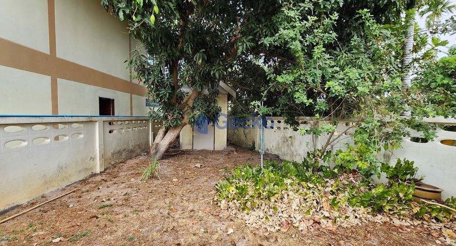 For rent and for sale 3 bedrooms house in East Pattaya, Pattaya