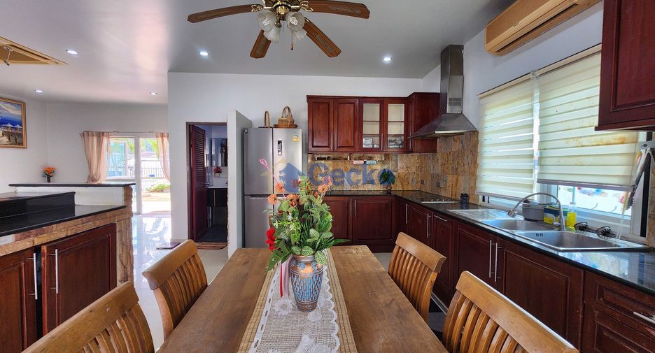 For rent and for sale 3 bedrooms house in East Pattaya, Pattaya