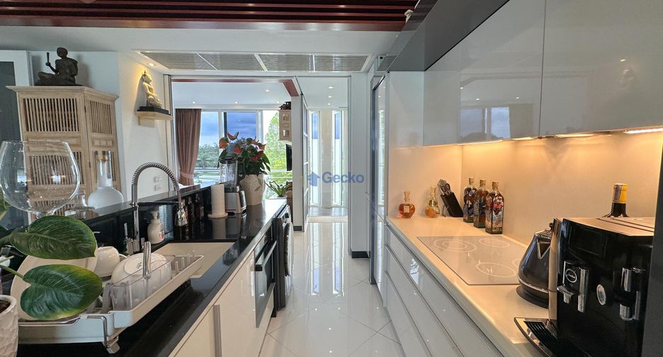 For sale 3 bedrooms condo in Sattahip, Chonburi