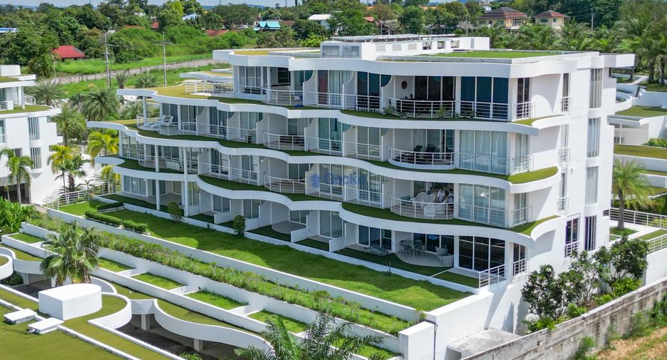 For sale 3 bedrooms condo in Sattahip, Chonburi