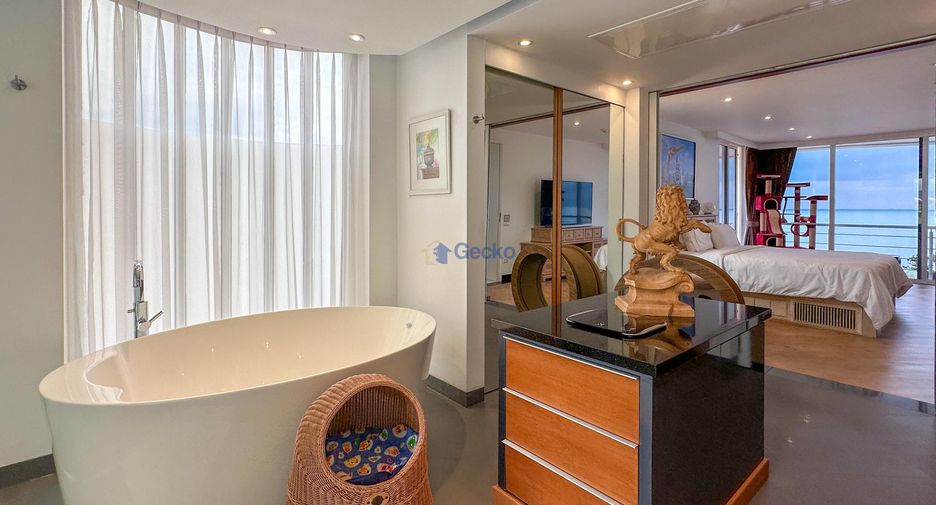 For sale 3 bedrooms condo in Sattahip, Chonburi