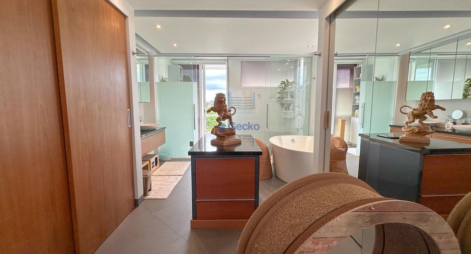 For sale 3 bedrooms condo in Sattahip, Chonburi
