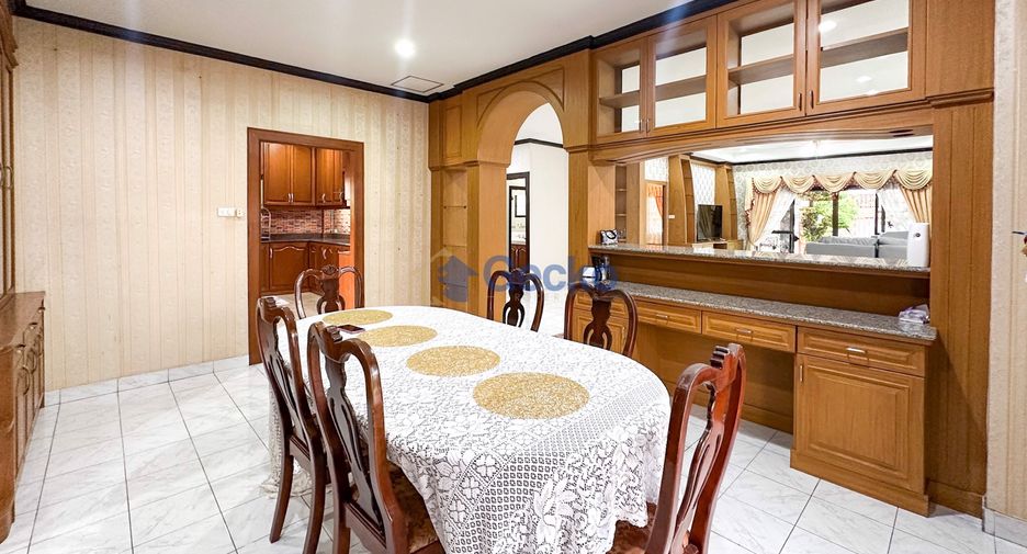 À vendre 5 chambres maison à East Pattaya, Pattaya
