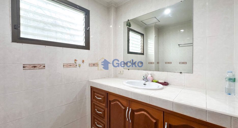 À vendre 5 chambres maison à East Pattaya, Pattaya