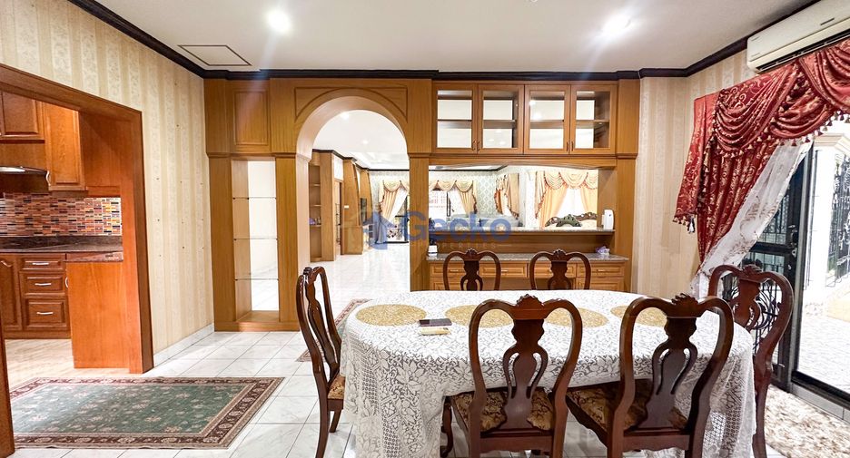 À vendre 5 chambres maison à East Pattaya, Pattaya