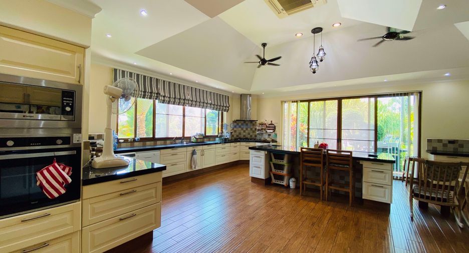 Haus zur Miete und zum Kauf mit 4 Zimmer in East Pattaya, Pattaya