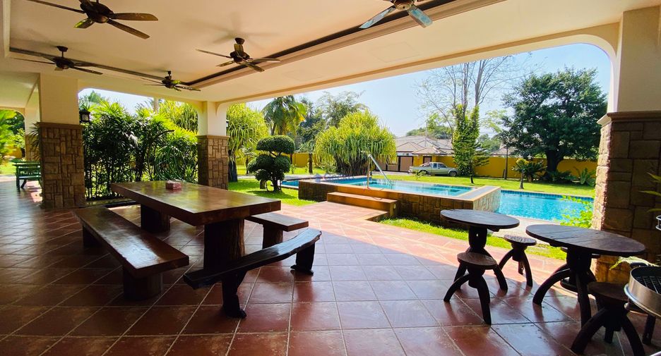 Haus zur Miete und zum Kauf mit 4 Zimmer in East Pattaya, Pattaya