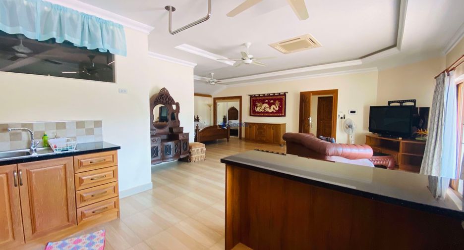 Haus zur Miete und zum Kauf mit 4 Zimmer in East Pattaya, Pattaya