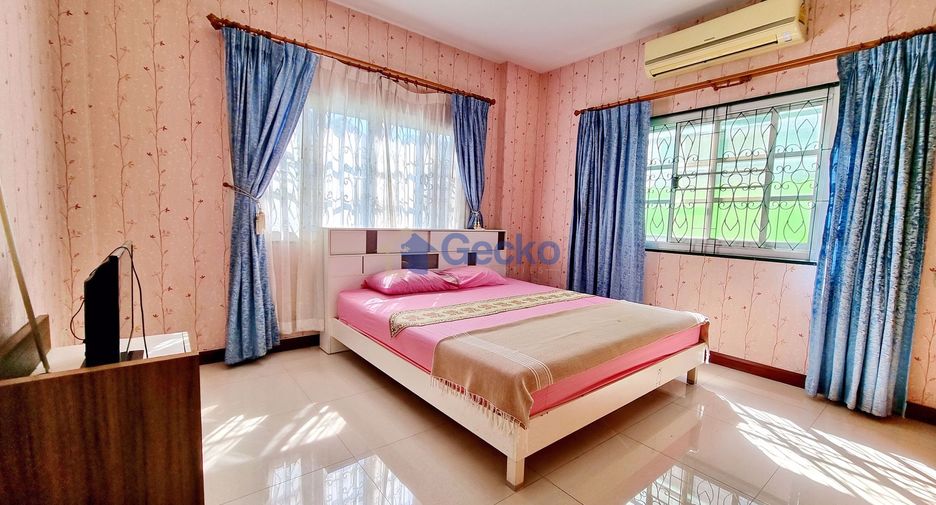 For sale 4 bedrooms house in North Pattaya, Pattaya