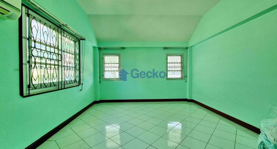 For sale 4 bedrooms house in North Pattaya, Pattaya