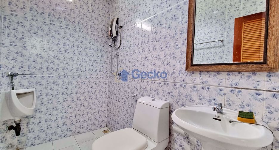 For sale 4 bedrooms house in North Pattaya, Pattaya