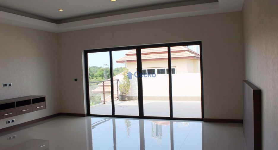 À louer et à vendre 4 chambres maison à Jomtien, Pattaya