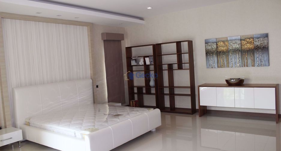 À louer et à vendre 4 chambres maison à Jomtien, Pattaya