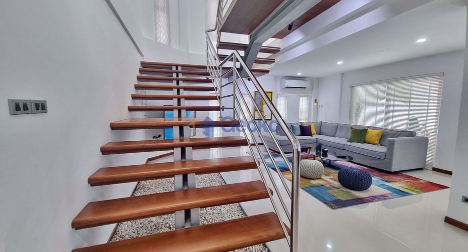 À louer 4 chambres maison à Jomtien, Pattaya