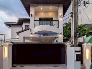 For rent and for sale 5 bedrooms house in Bang Lamung, Chonburi
