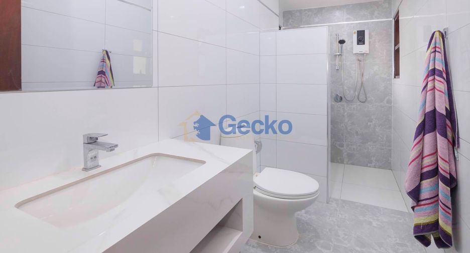 For sale 3 bedrooms house in East Pattaya, Pattaya