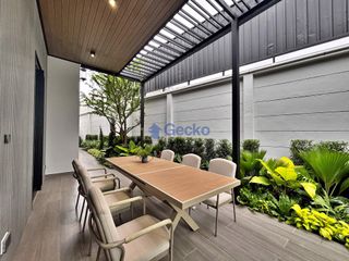 For sale 4 bedrooms house in Bang Lamung, Chonburi