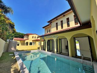 À vendre 3 chambres maison à Huay Yai, Pattaya