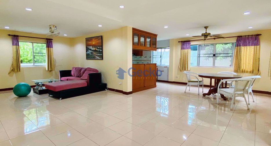 Haus zur Miete mit 4 Zimmer in Bang Lamung, Chonburi
