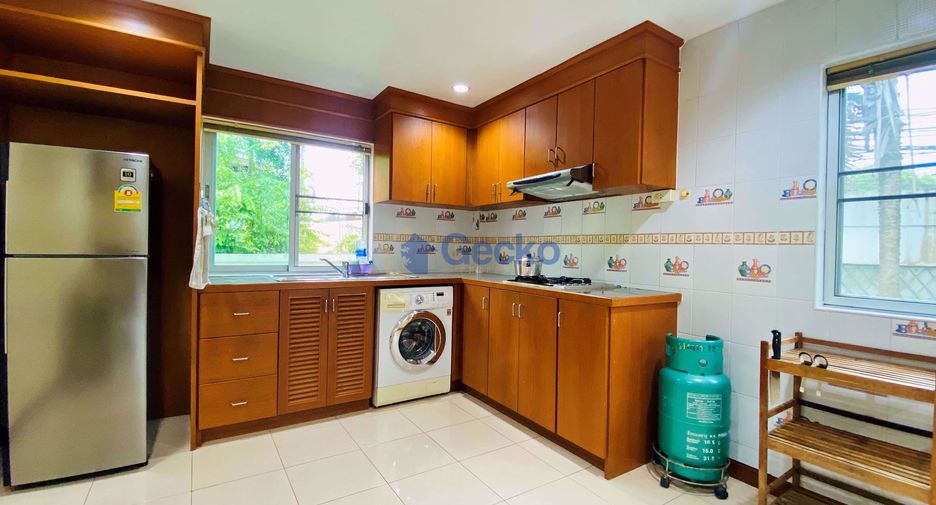 Haus zur Miete mit 4 Zimmer in Bang Lamung, Chonburi