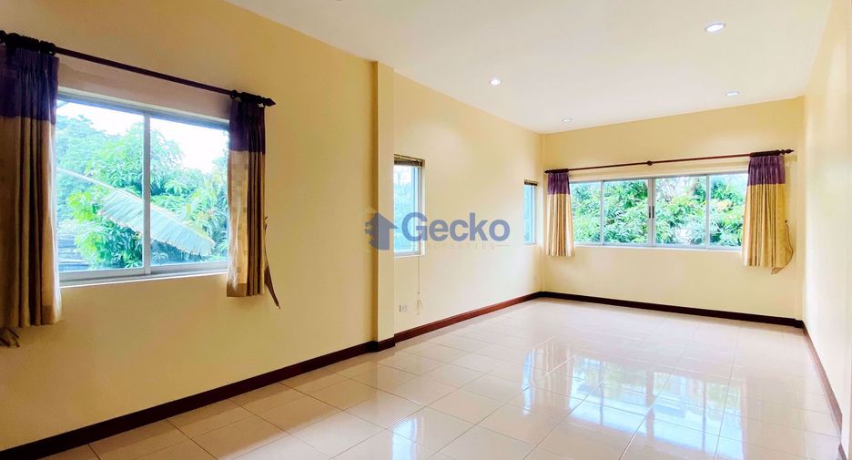 Haus zur Miete mit 4 Zimmer in Bang Lamung, Chonburi