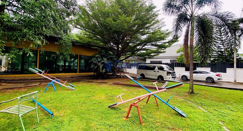 Haus zur Miete mit 4 Zimmer in Bang Lamung, Chonburi