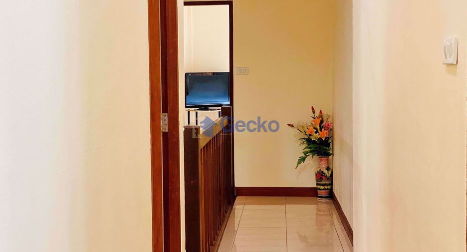 Haus zur Miete mit 4 Zimmer in Bang Lamung, Chonburi