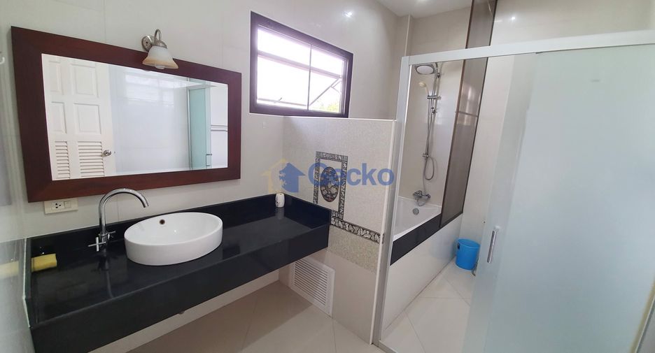 Haus zum Kauf mit 4 Zimmer in East Pattaya, Pattaya