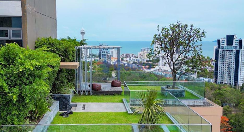 For sale 2 bedrooms condo in Pratumnak, Pattaya