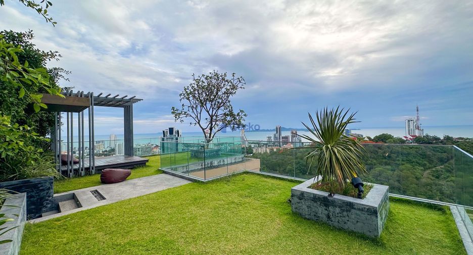 For sale 2 bedrooms condo in Pratumnak, Pattaya