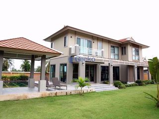 À louer 4 chambres maison à Bang Lamung, Chonburi