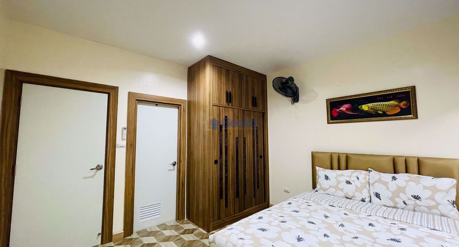For sale 4 bedrooms house in East Pattaya, Pattaya
