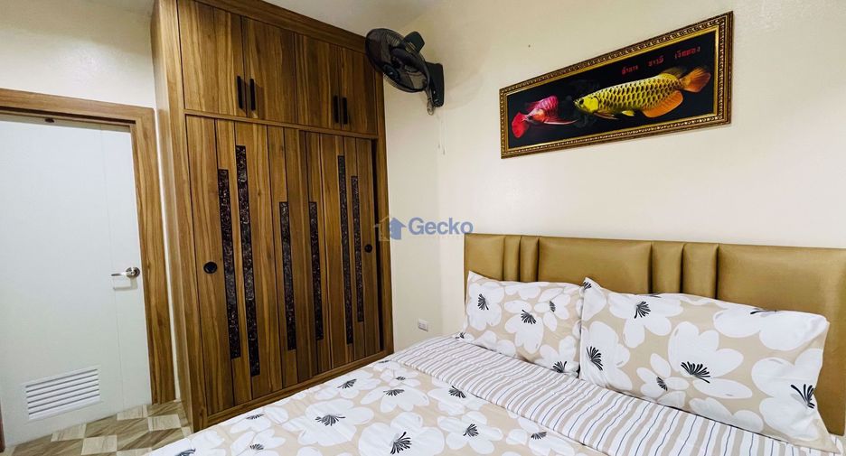 For sale 4 bedrooms house in East Pattaya, Pattaya