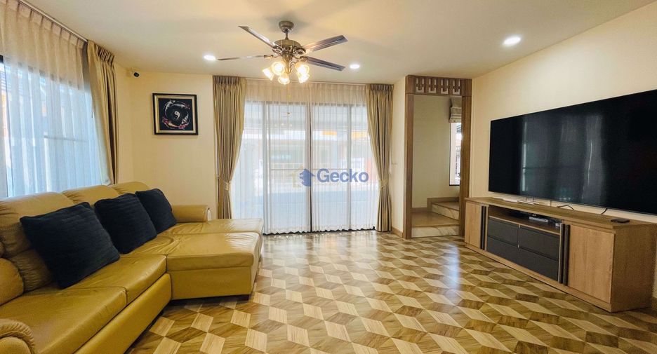For sale 4 bedrooms house in East Pattaya, Pattaya
