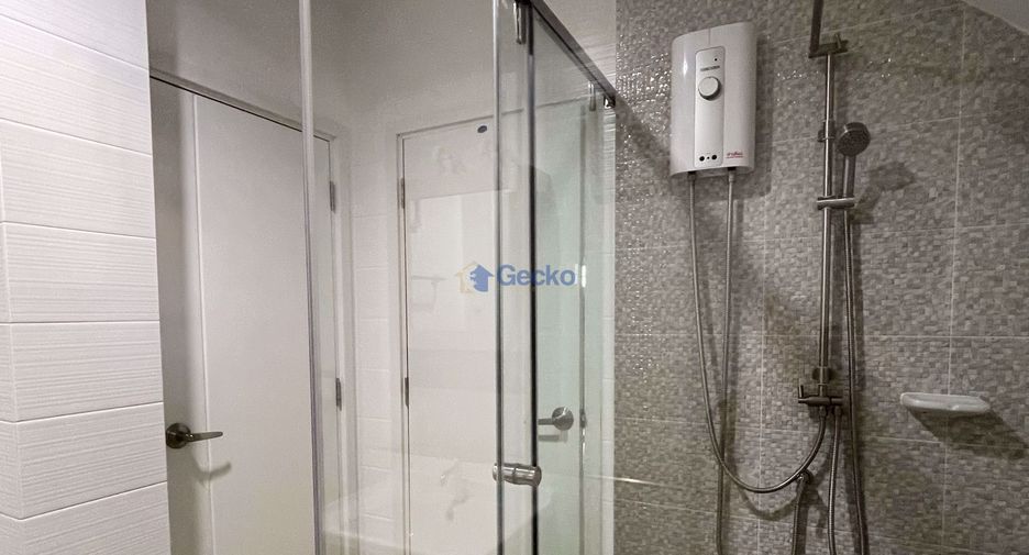 For sale 4 bedrooms house in East Pattaya, Pattaya
