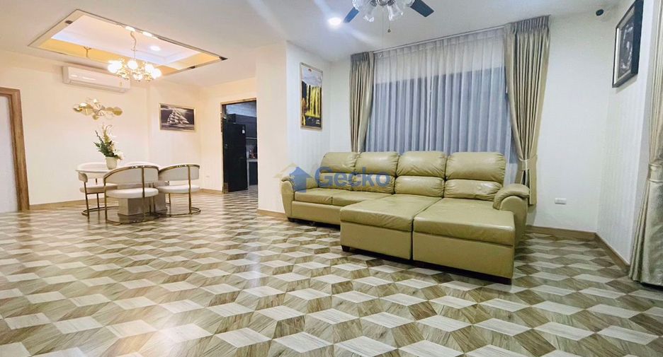 For sale 4 bedrooms house in East Pattaya, Pattaya
